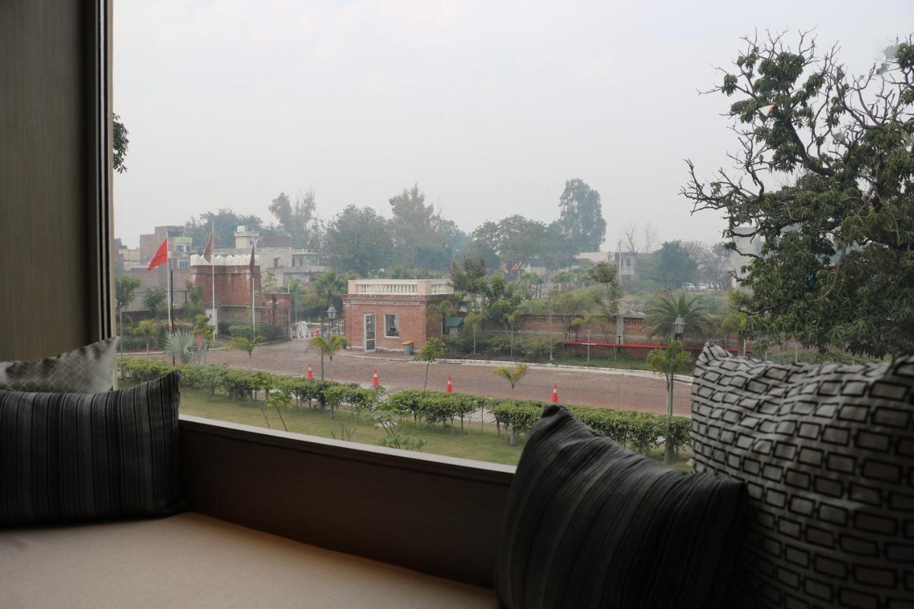 Welcomhotel By Itc Hotels, Raja Sansi, Amritsar Exterior photo